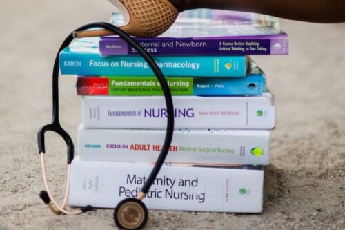 clear-and-compassionate-communication-the-key-to-effective-nursing-essays